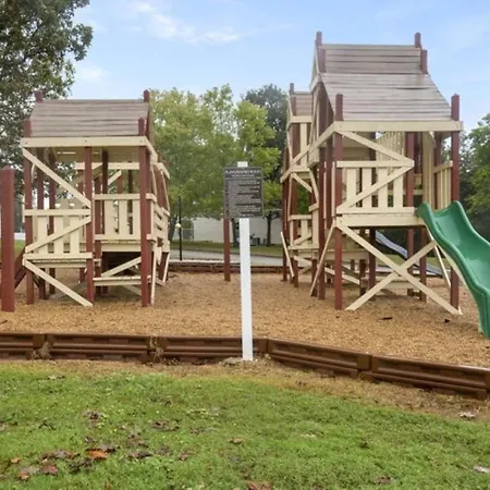Luxurious Condo At Holiday Hills Resort - Beautifully Updated And Affordable - Family Amenities - No Steps Branson Exterior photo