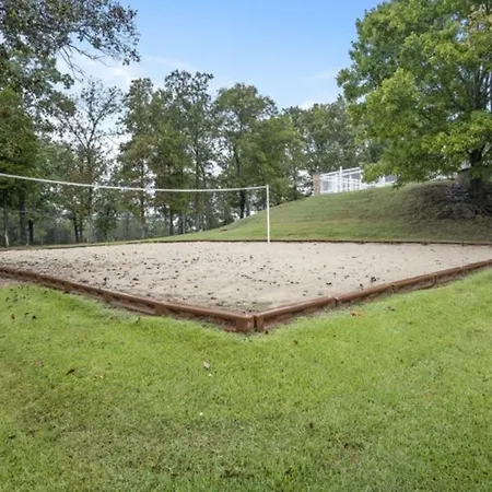 Luxurious Condo At Holiday Hills Resort - Beautifully Updated And Affordable - Family Amenities - No Steps Branson Exterior photo