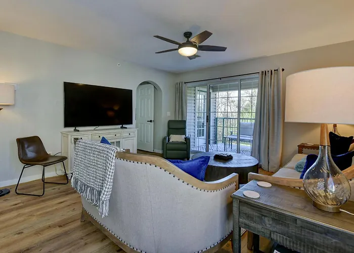 Luxurious Condo At Holiday Hills Resort - Beautifully Updated And Affordable - Family Amenities - No Steps