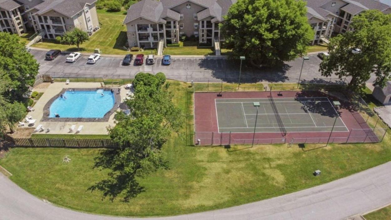 Appartement Luxurious At Hills - Beautifully Updated And Affordable - Family Amenities - No Steps *