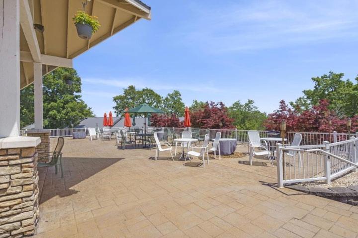 Appartement Luxurious At Hills - Beautifully Updated And Affordable - Family Amenities - No Steps